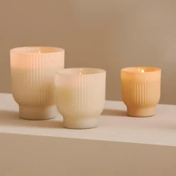 MONA Vela Perfumada Crema